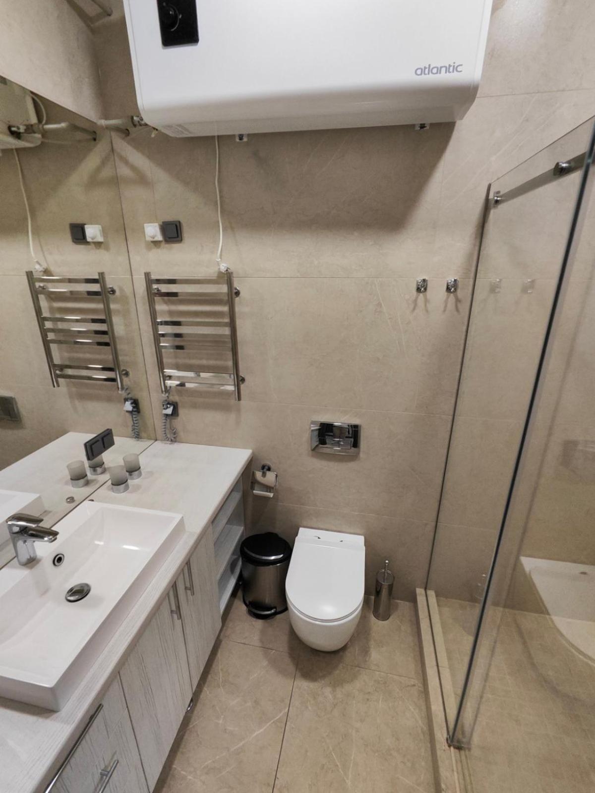 Prestige Apartments カーミヤンシケ エクステリア 写真